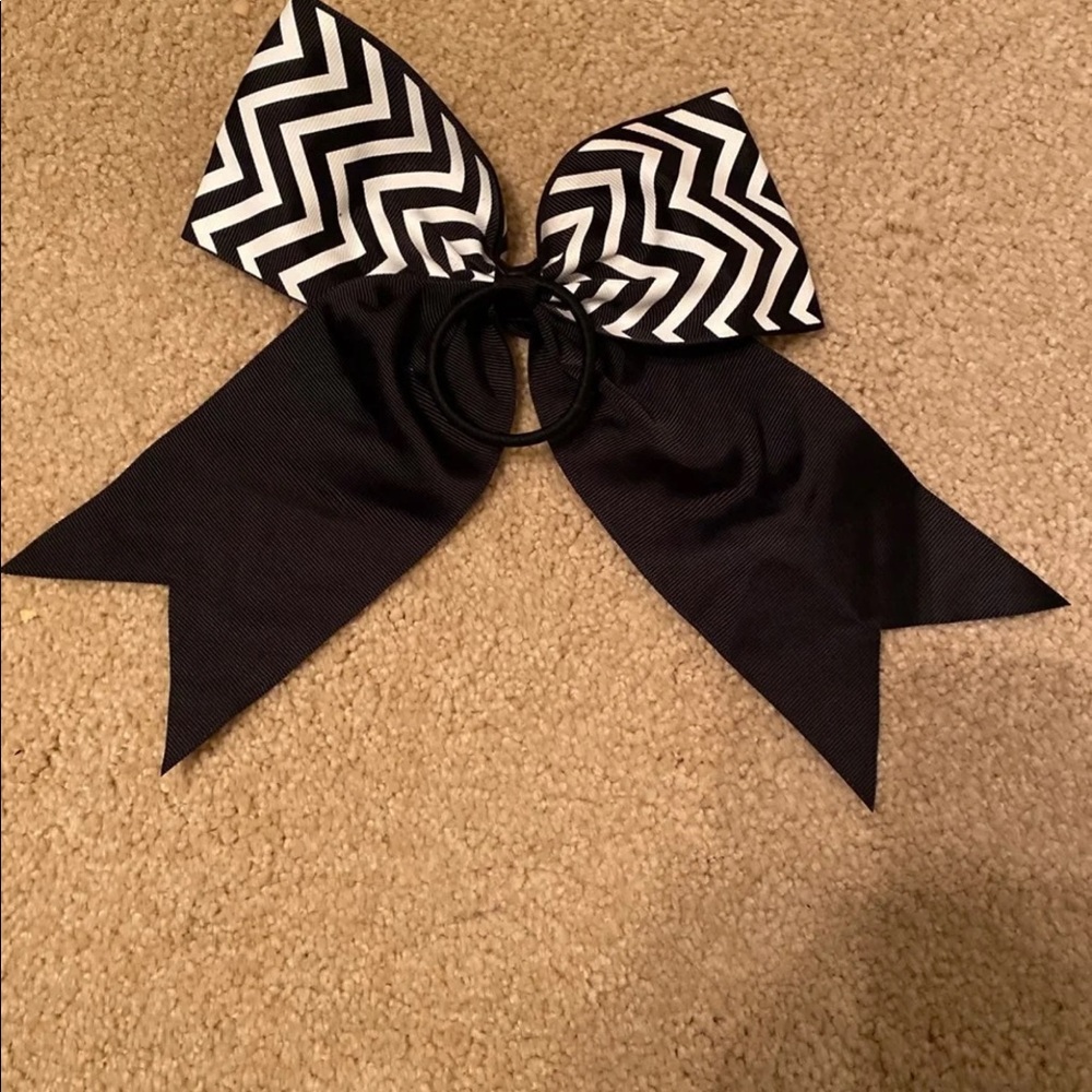 Bow - Picture 2 of 2